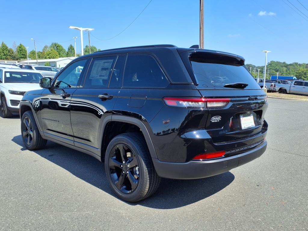 2025 Jeep Grand Cherokee Altitude X photo 16