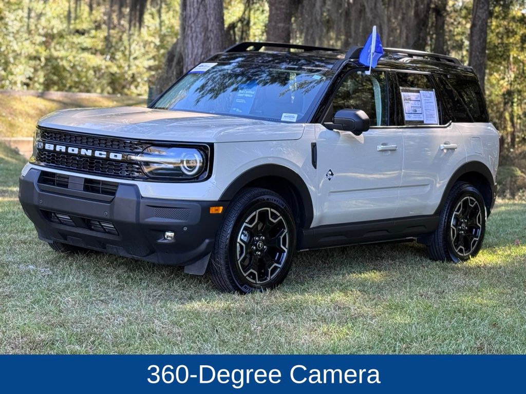 2025 Ford Bronco Sport Outer Banks photo 3
