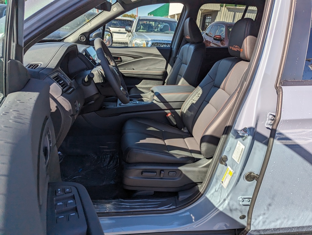 2026 Honda Ridgeline TrailSport photo 8