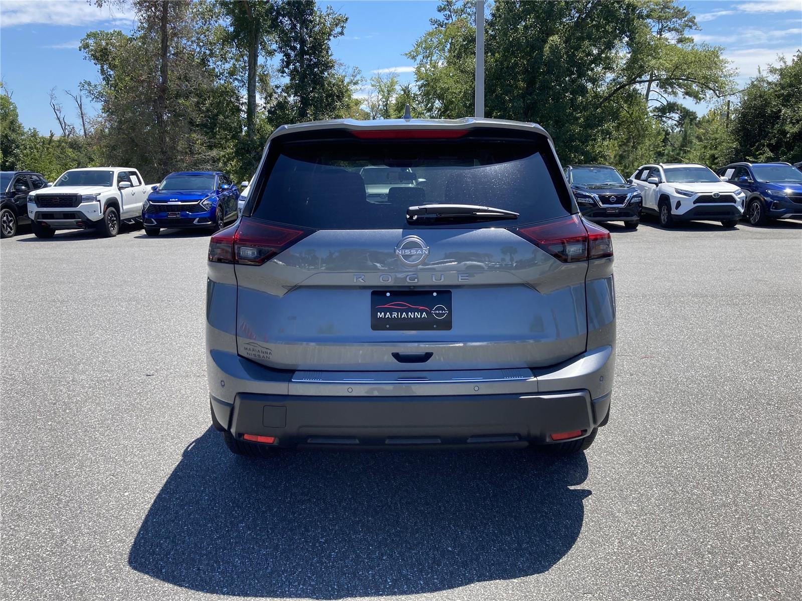 2026 Nissan Rogue SV photo 6