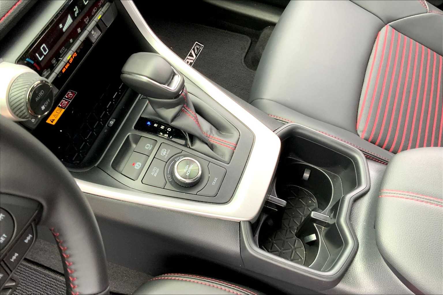 2025 Toyota RAV4 Hybrid XSE photo 29