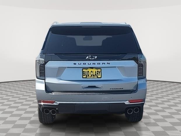 2025 Chevrolet Suburban Premier photo 4