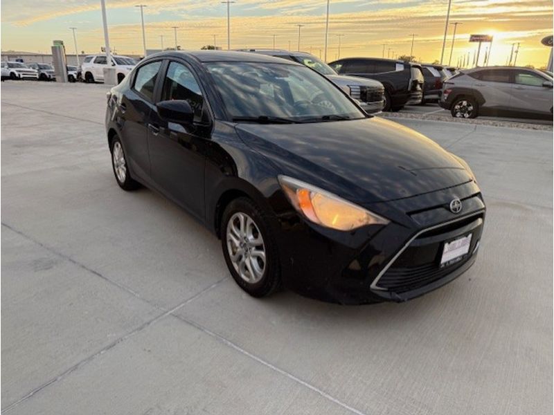 2016 Scion iA Base photo 3