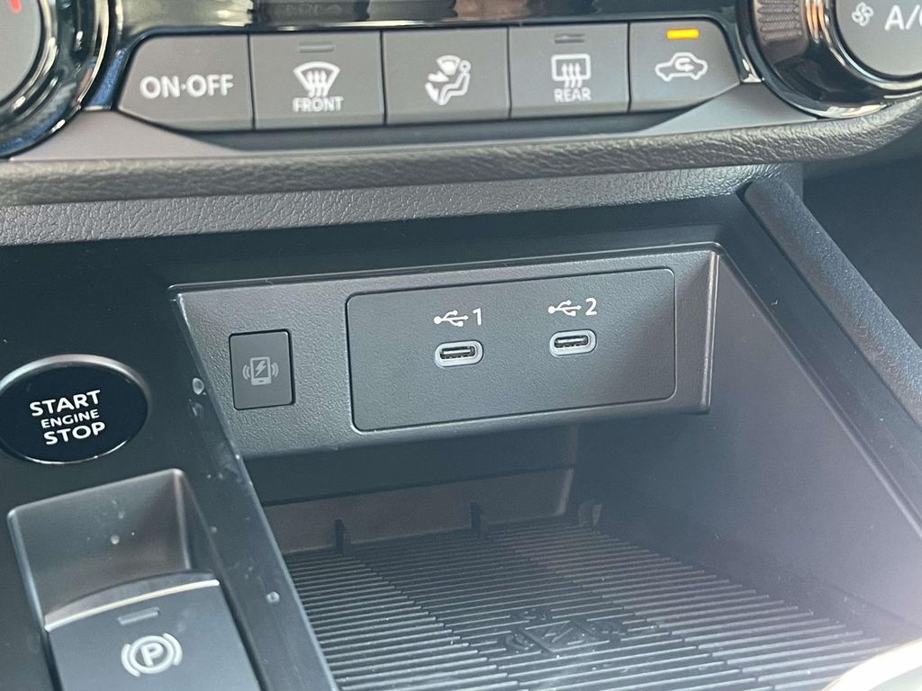 2026 Nissan Kicks SV photo 23