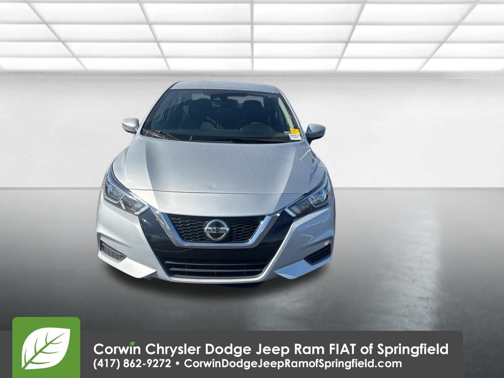 2021 Nissan Versa 1.6 SV photo 4