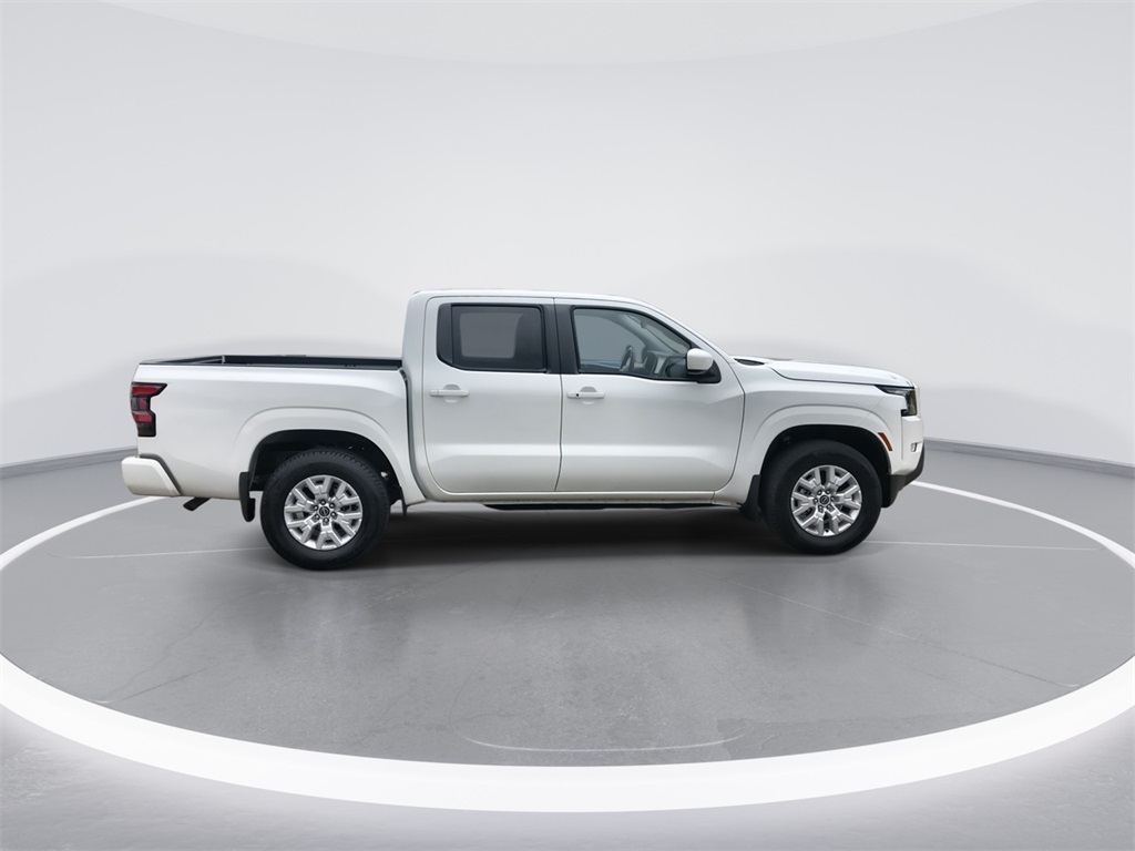 2023 Nissan Frontier SV photo 9