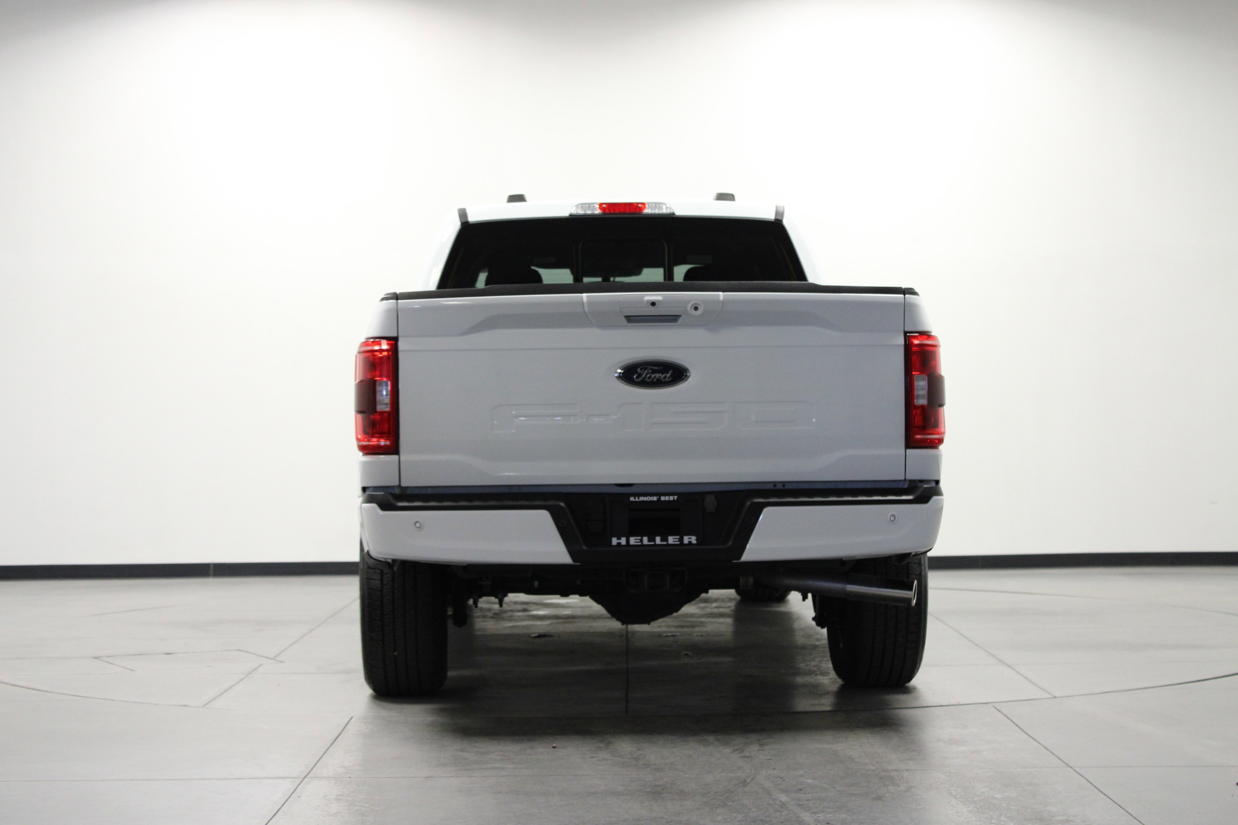 2023 Ford F-150 XLT photo 3