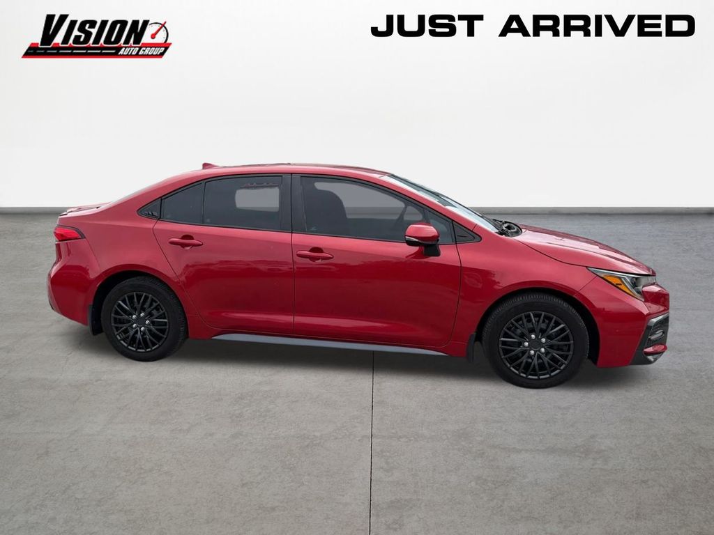 2021 Toyota Corolla SE photo 4