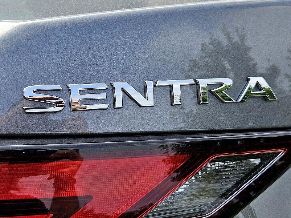 2025 Nissan Sentra SV photo 11