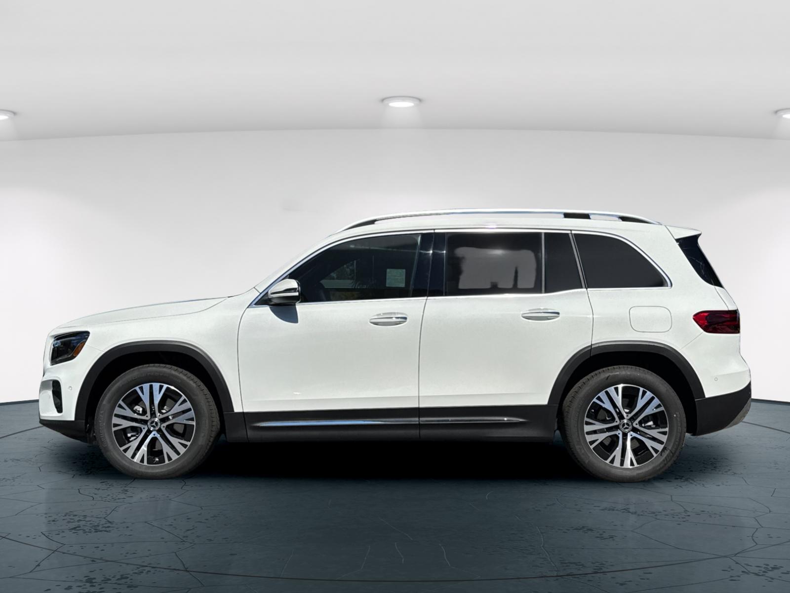 2025 Mercedes Benz GLB 250 photo 3