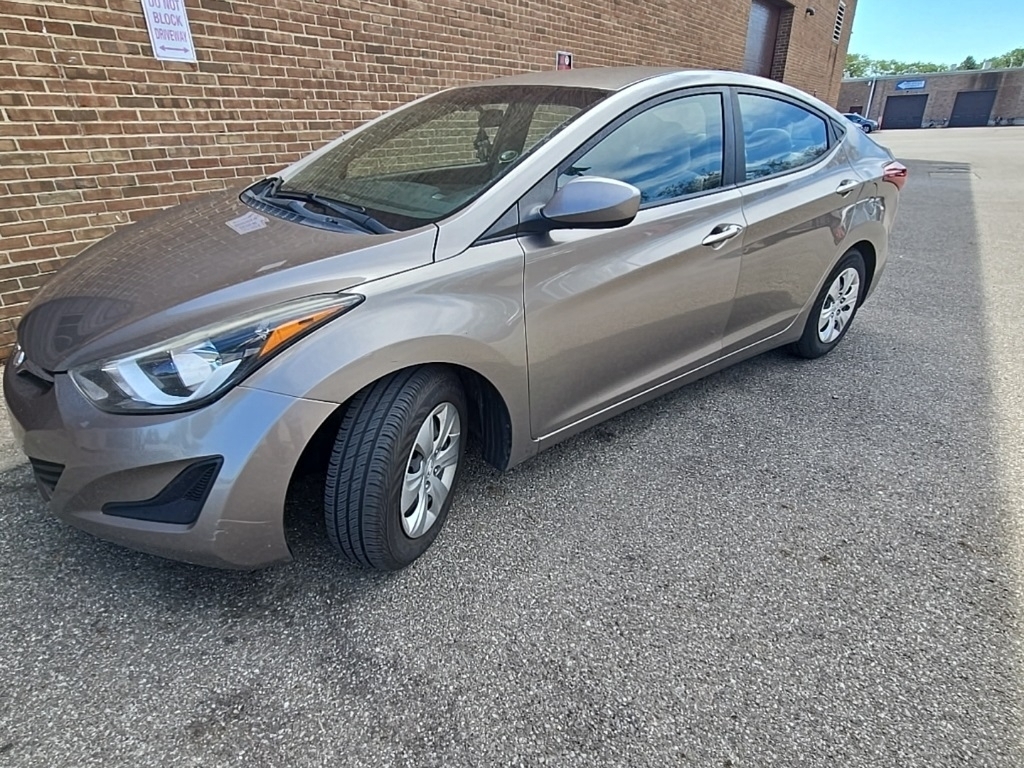 2016 Hyundai Elantra SE photo 4