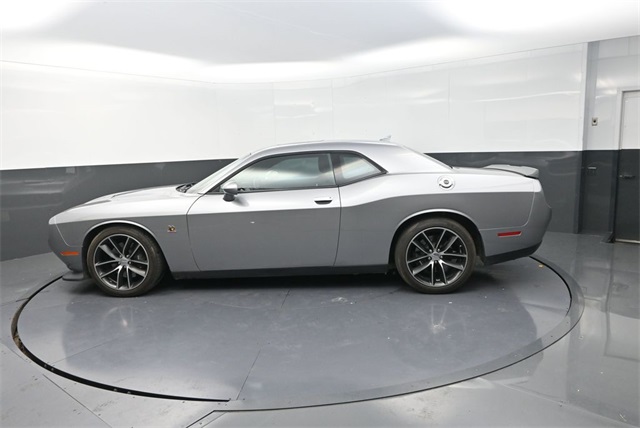 2016 Dodge Challenger R/T Scat Pack photo 4