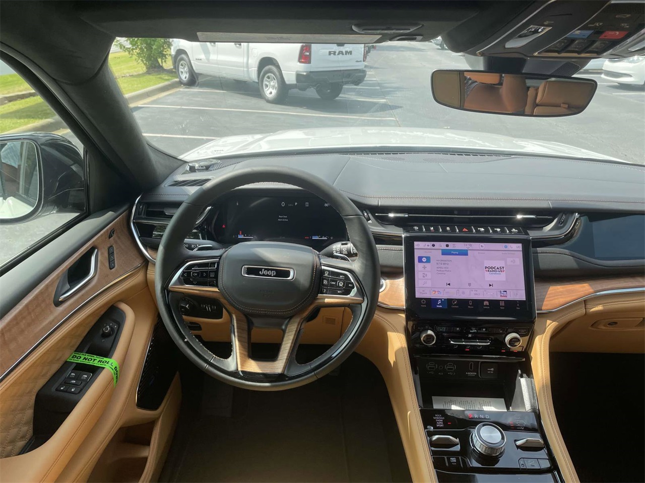 2025 Jeep Grand Cherokee Summit Reserve photo 3