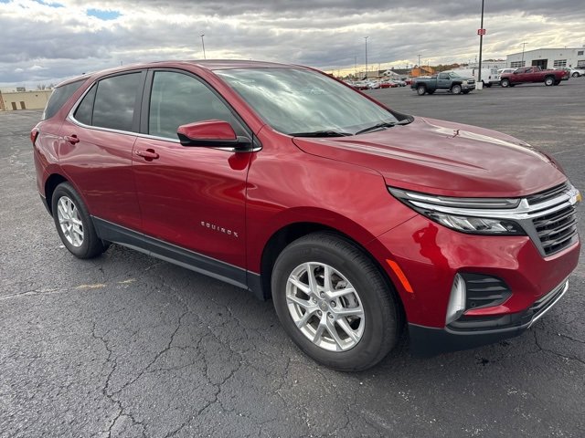2024 Chevrolet Equinox LT photo 3