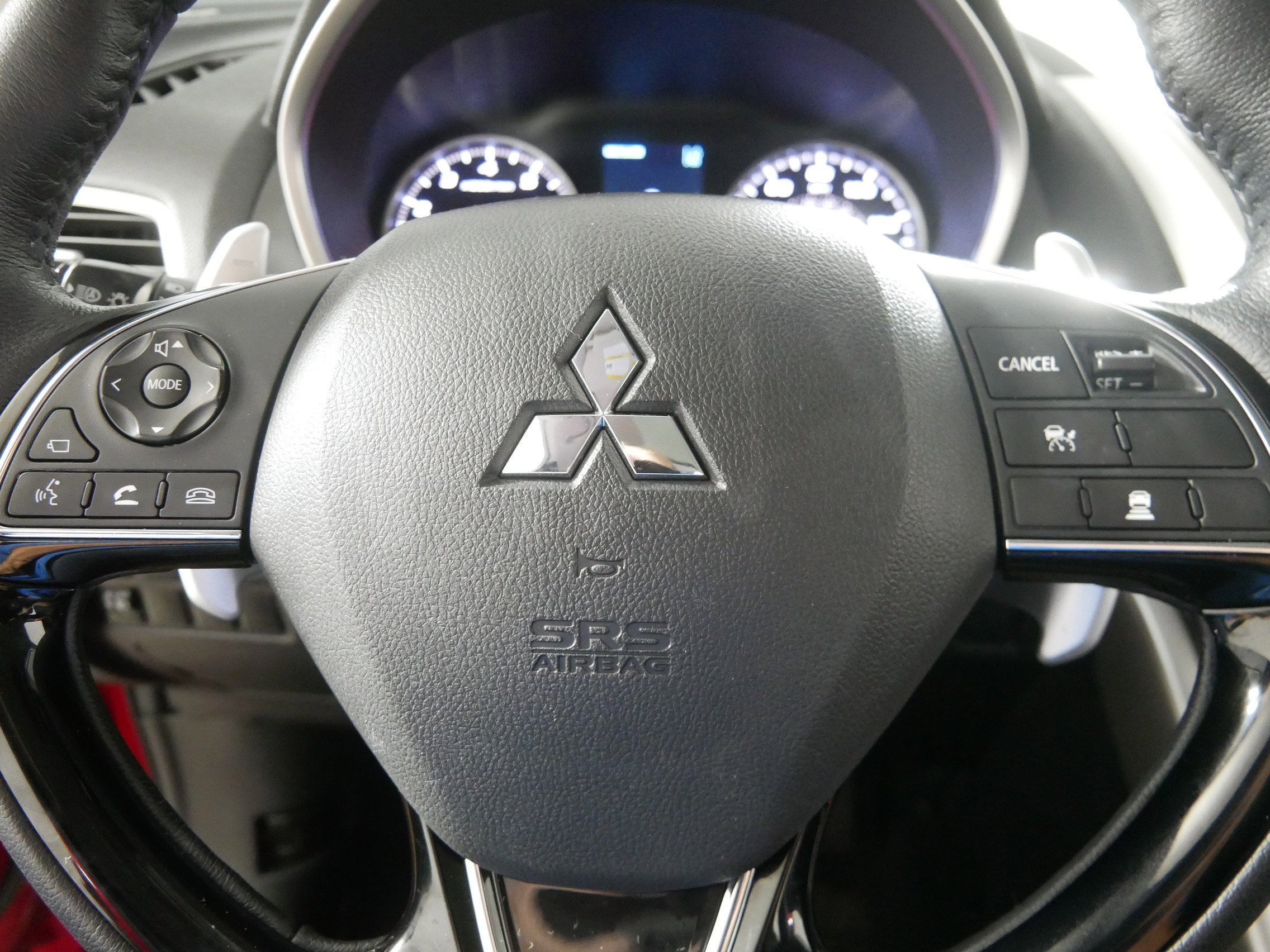 2018 Mitsubishi Eclipse Cross SEL photo 25
