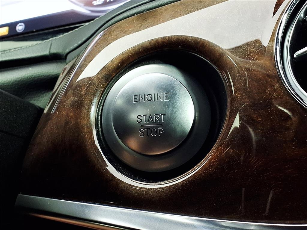 2014 Mercedes Benz S 550 photo 7