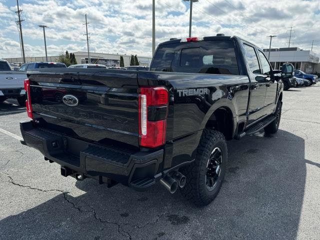 2025 Ford F-250 Lariat photo 4