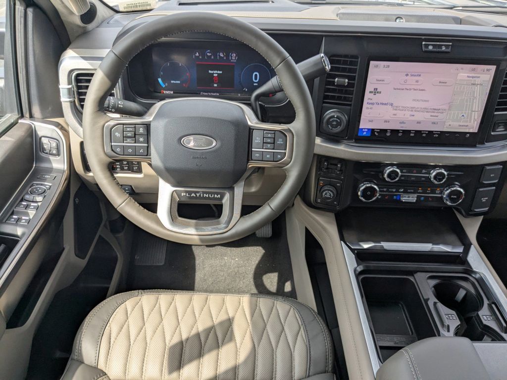 2025 Ford F-250 Platinum photo 15