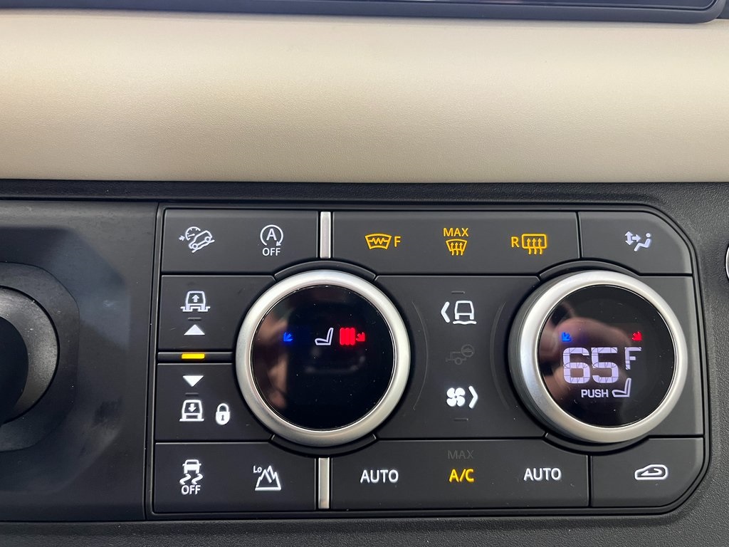 2024 Land Rover Defender 110 S photo 10