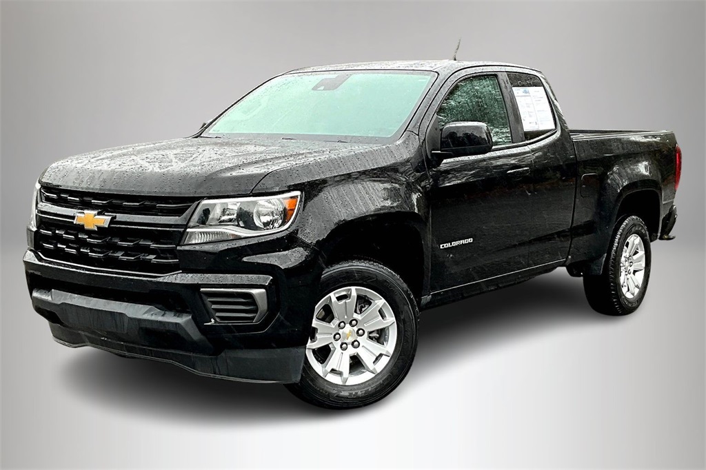2022 Chevrolet Colorado LT photo 2