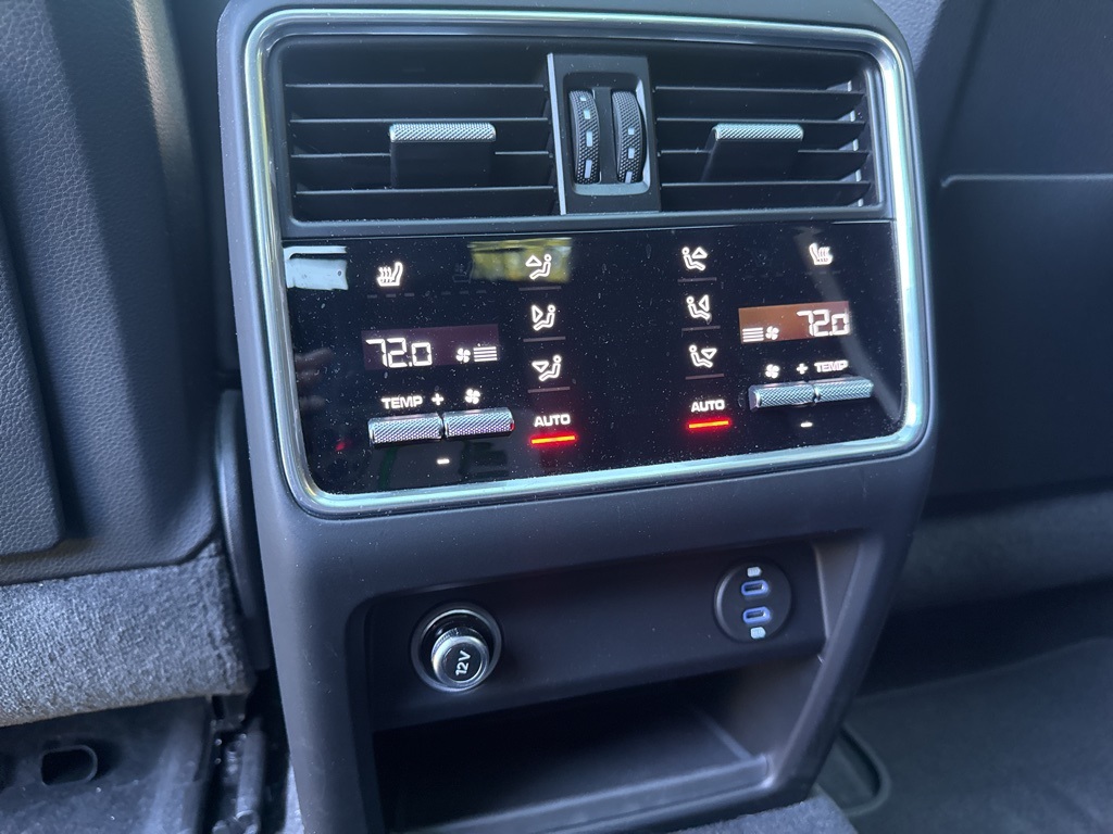 2023 Porsche Cayenne Coupe Platinum Edition photo 20