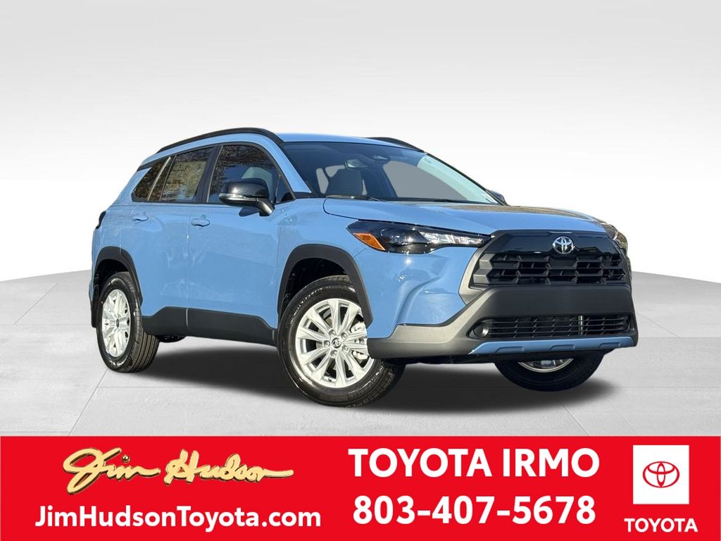 2026 Toyota Corolla Cross LE's photo