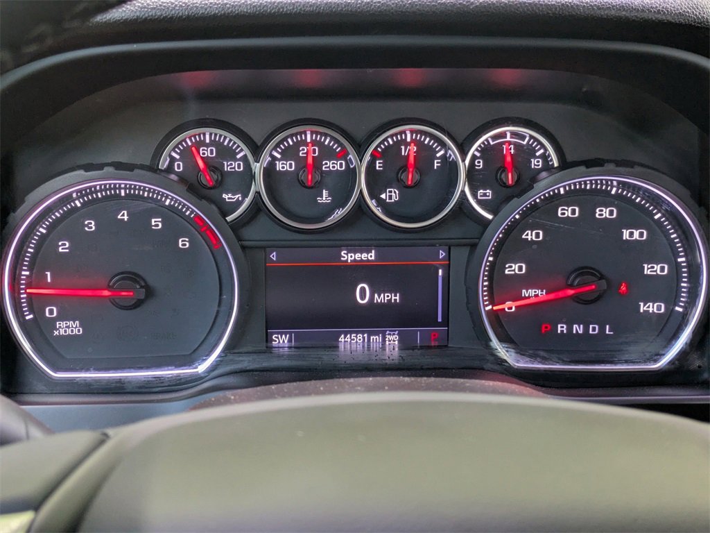2022 Chevrolet Silverado RST photo 18