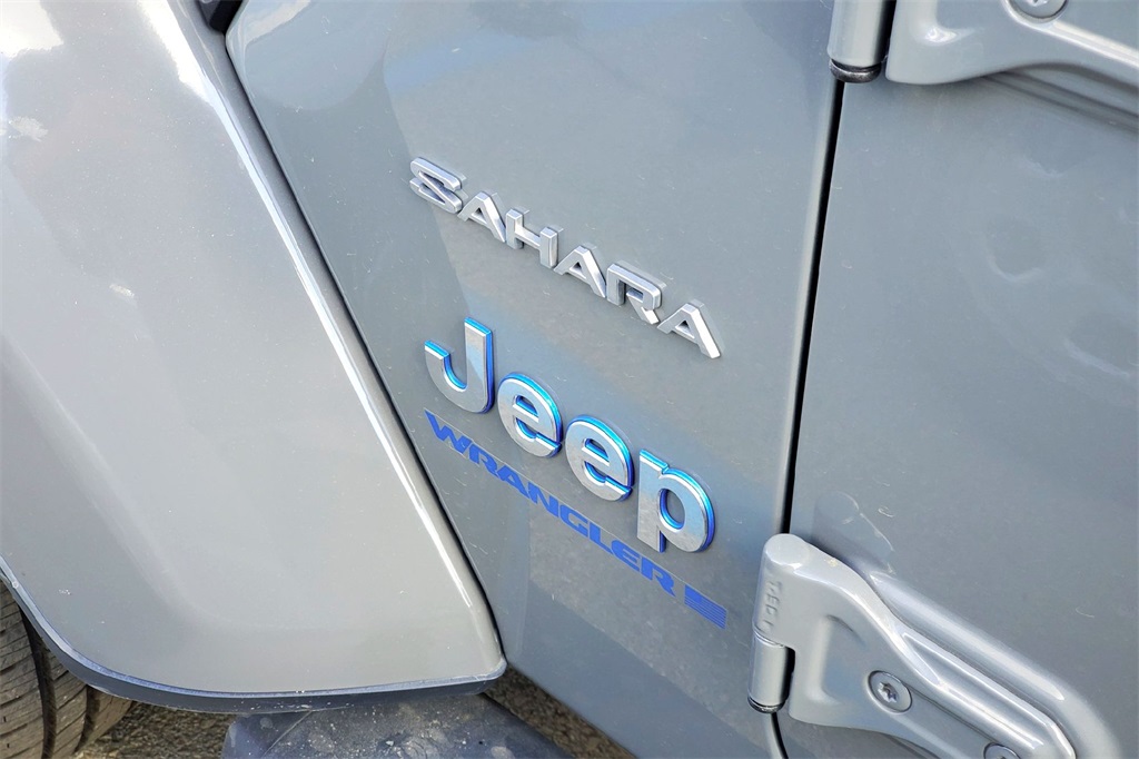 2023 Jeep Wrangler Sahara 4xe photo 7