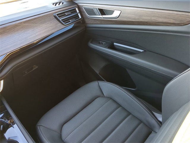 2026 Volkswagen Atlas SEL photo 16