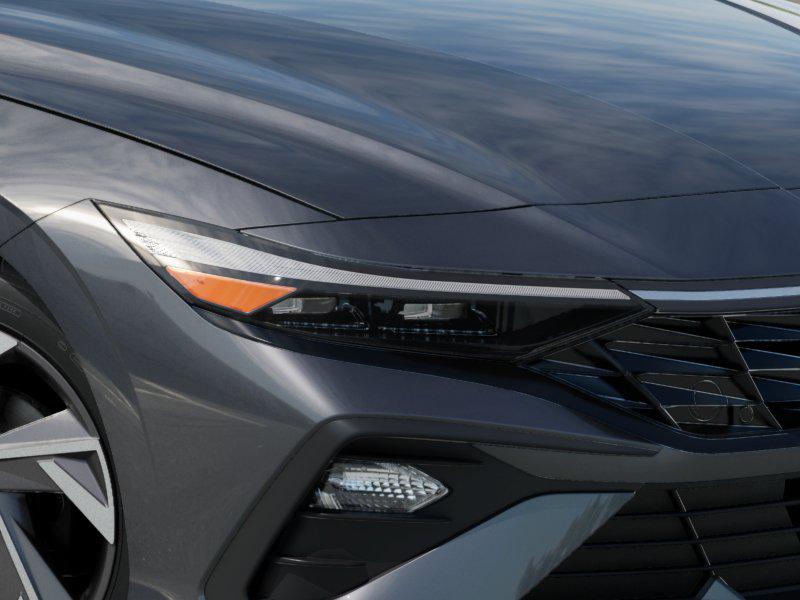 2025 Hyundai Elantra SEL Sport photo 8