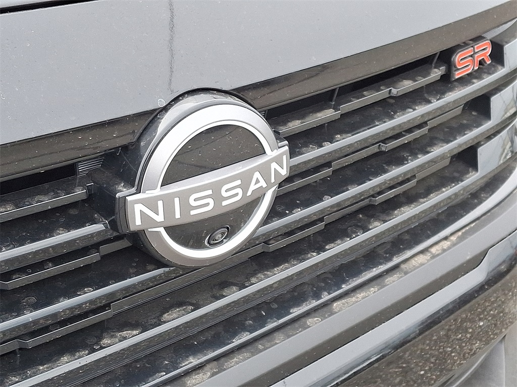 2025 Nissan Kicks SR photo 5