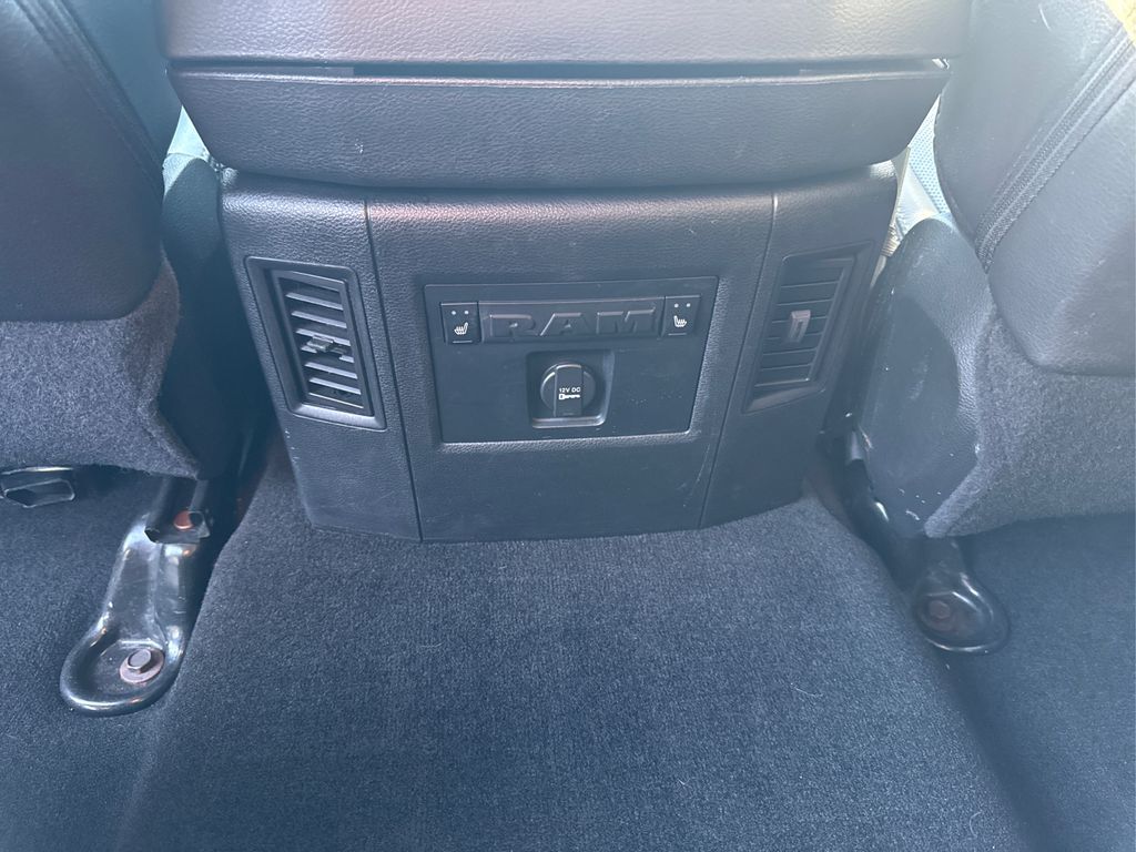 2016 Ram 1500 Laramie photo 26