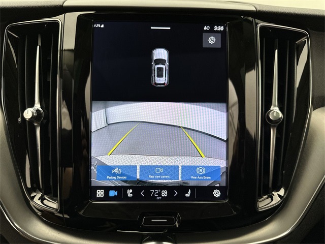 2023 Volvo XC60 B5 Core photo 9