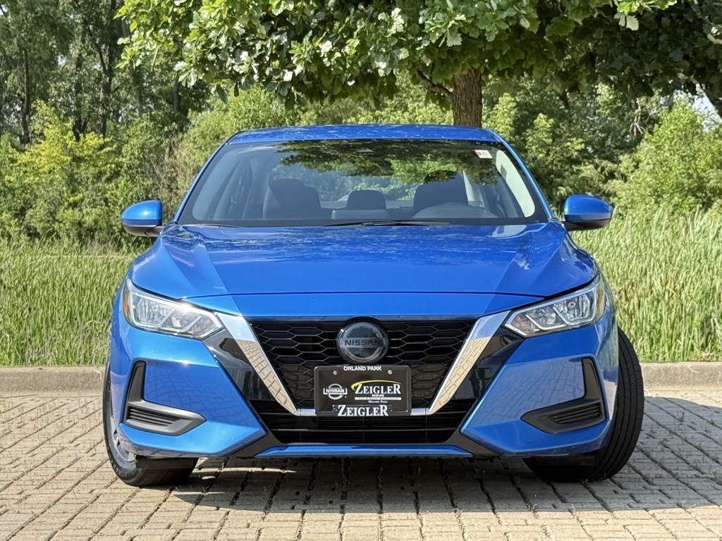 2022 Nissan Sentra SV photo 2