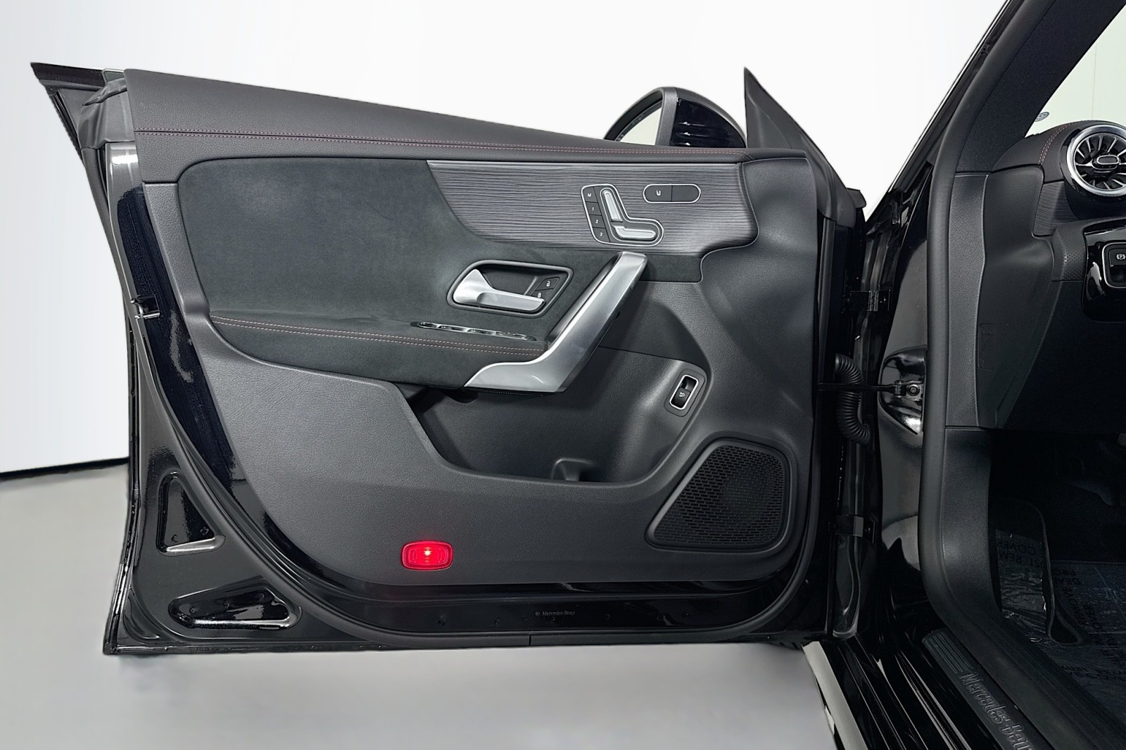 2023 Mercedes Benz CLA 250 photo 20