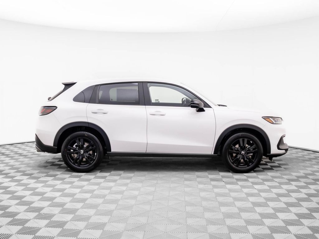 2026 Honda HR-V Sport photo 3
