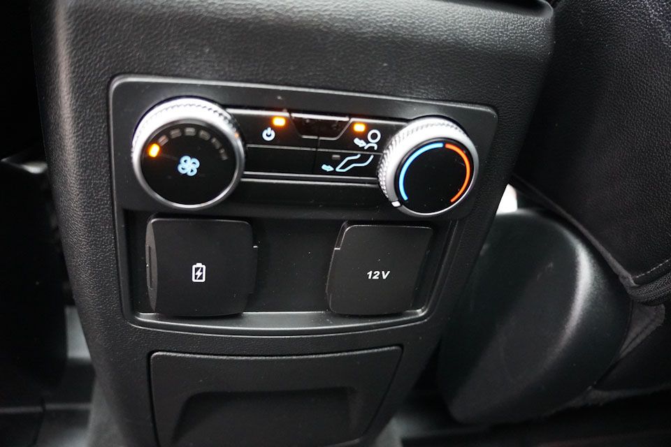 2023 Ford Explorer ST-Line photo 20