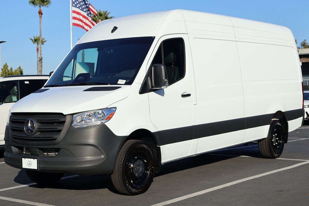 2026 Mercedes-Benz Sprinter Cargo Van Base's photo