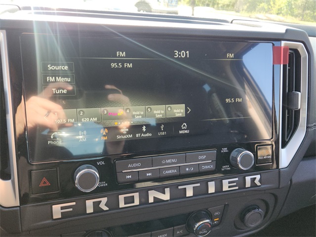 2025 Nissan Frontier SV photo 9