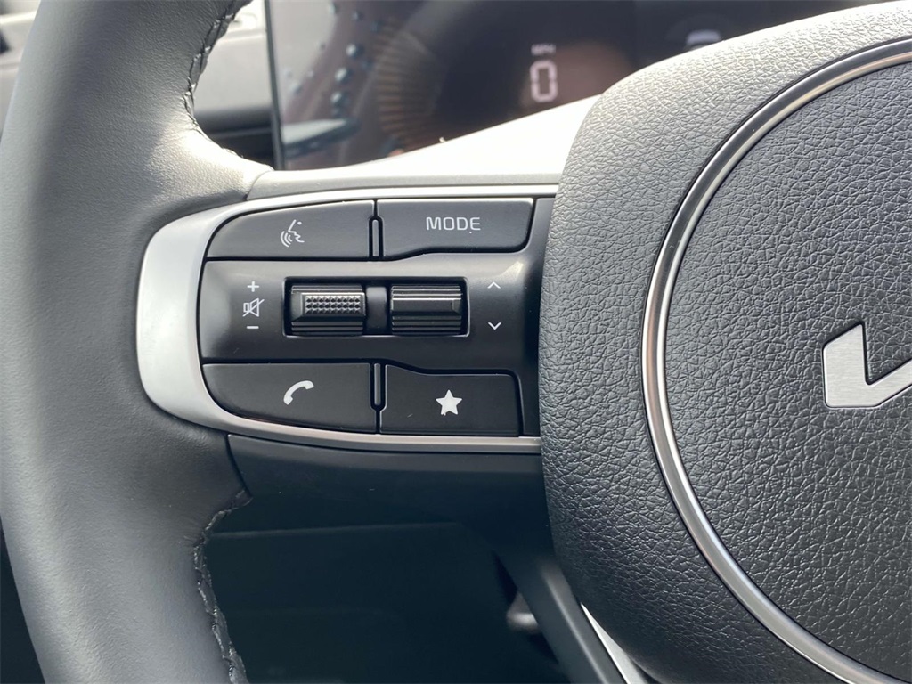 2025 Kia K5 GT-Line photo 20