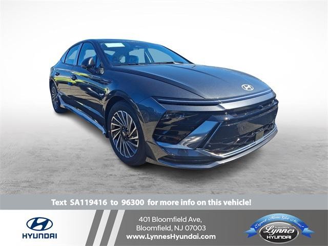 2025 Hyundai Sonata Hybrid