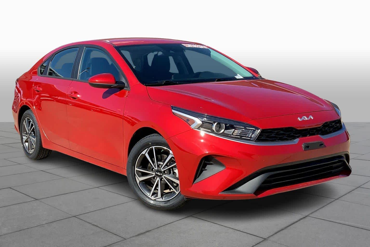 2023 Kia Forte LXS photo 4