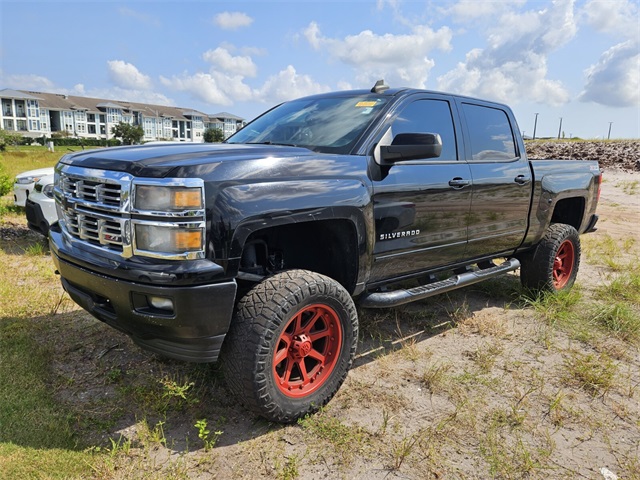 2015 Chevrolet Silverado 1500 LT photo 2