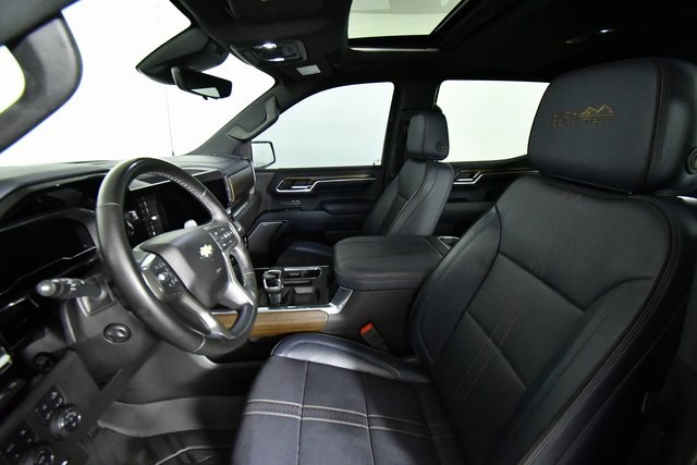 2024 Chevrolet Silverado 1500 High Country photo 4