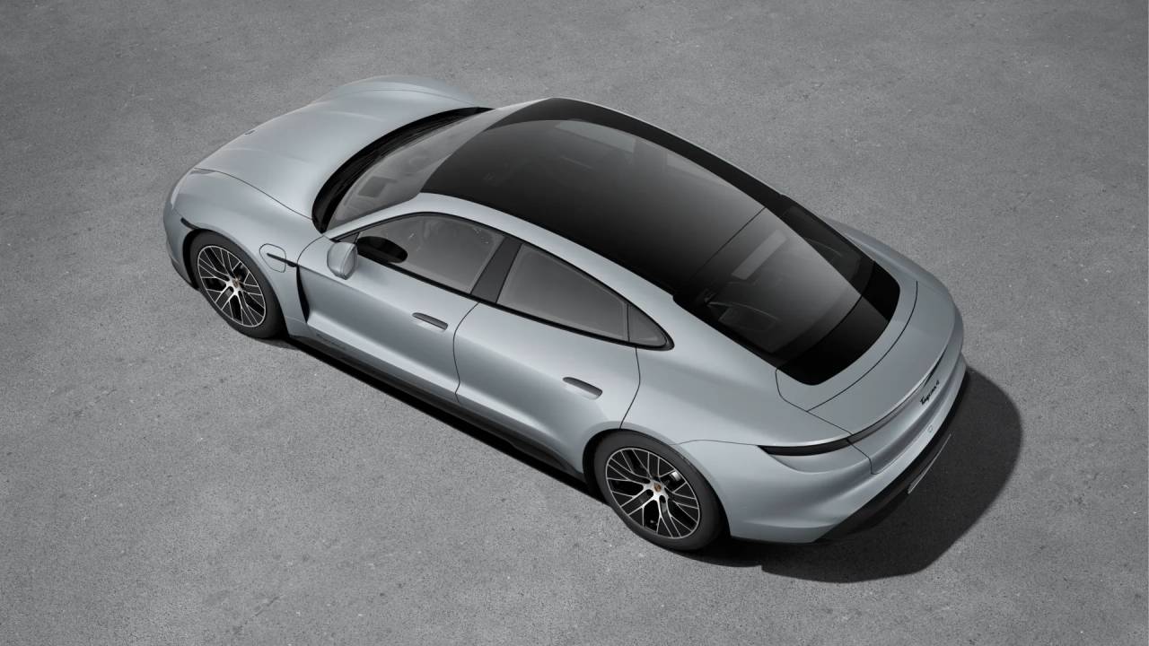 2025 Porsche Taycan 4 photo 4