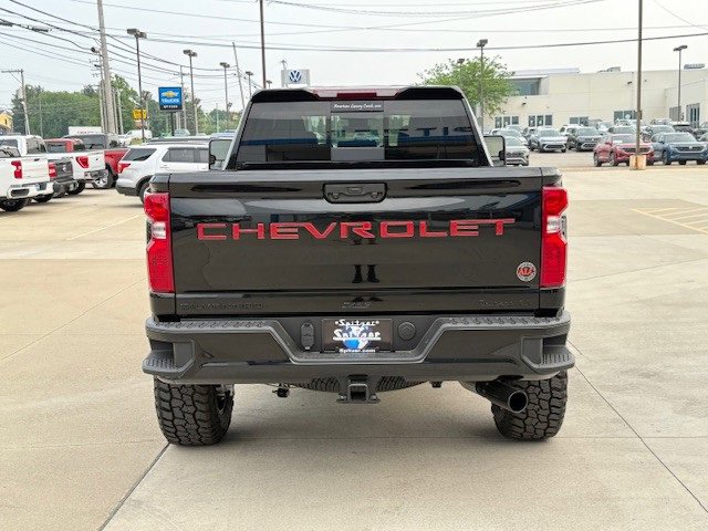 2025 Chevrolet Silverado 2500HD LT photo 5