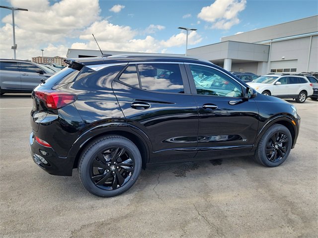 2026 Buick Encore GX Sport Touring photo 2