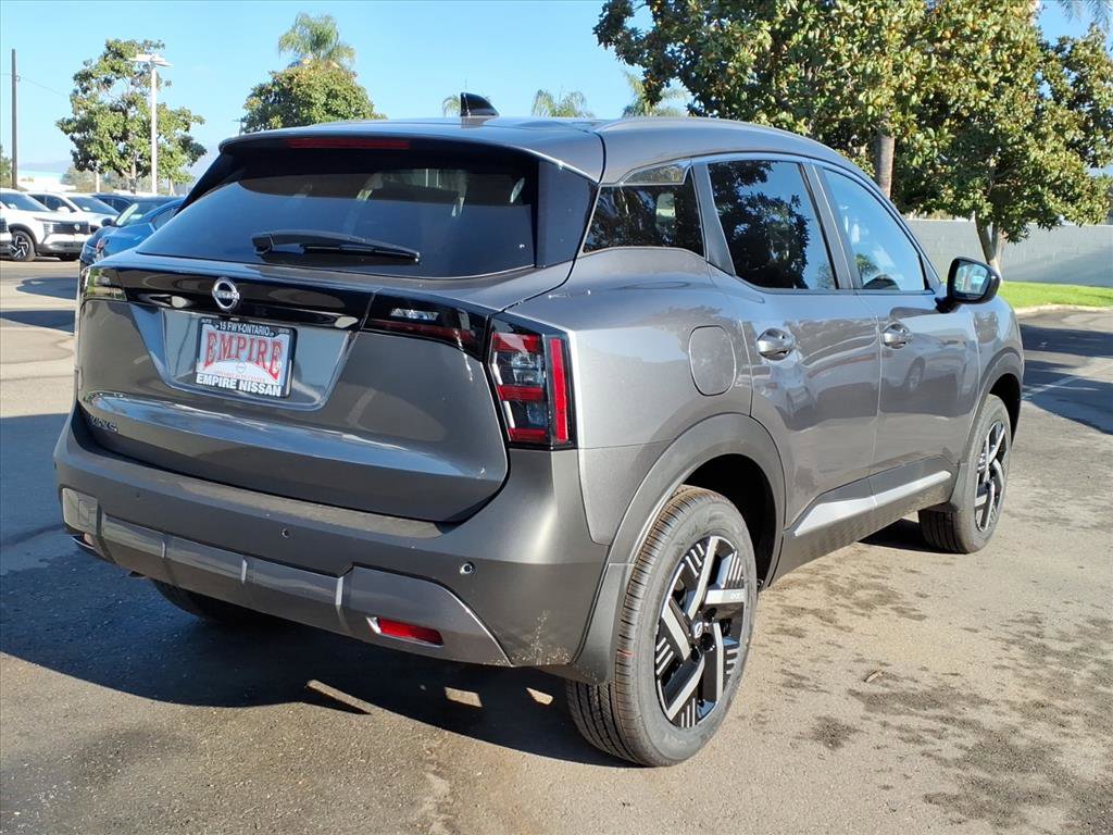 2026 Nissan Kicks SV photo 2