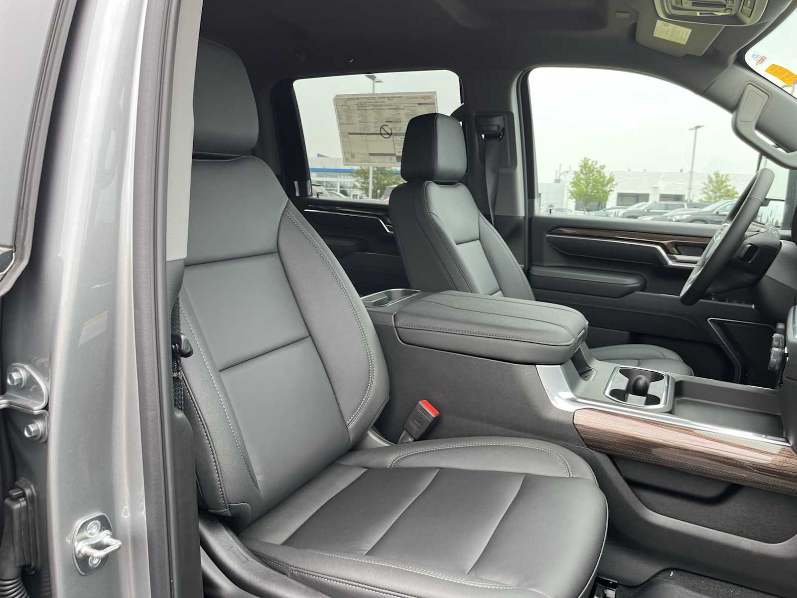 2025 Chevrolet Silverado 2500HD LT photo 24