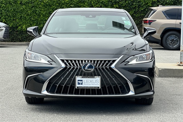 2025 Lexus ES 350 Luxury photo 3